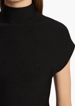 Andra Top in Black