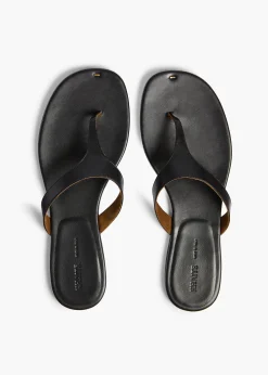 Archer Flat Sandal in Black Leather