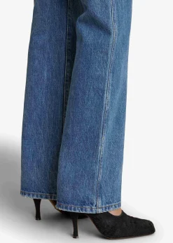 Danielle Stretch Jean in Boone