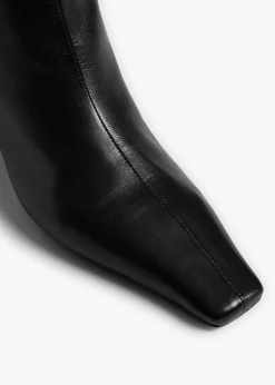 Davis Boot in Black Leather