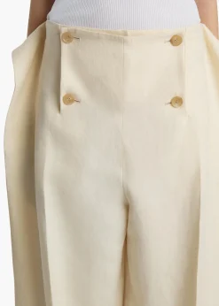 Ila Pant in Natural