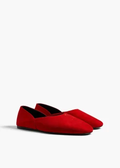 Jane Flat in Lipstick Suede