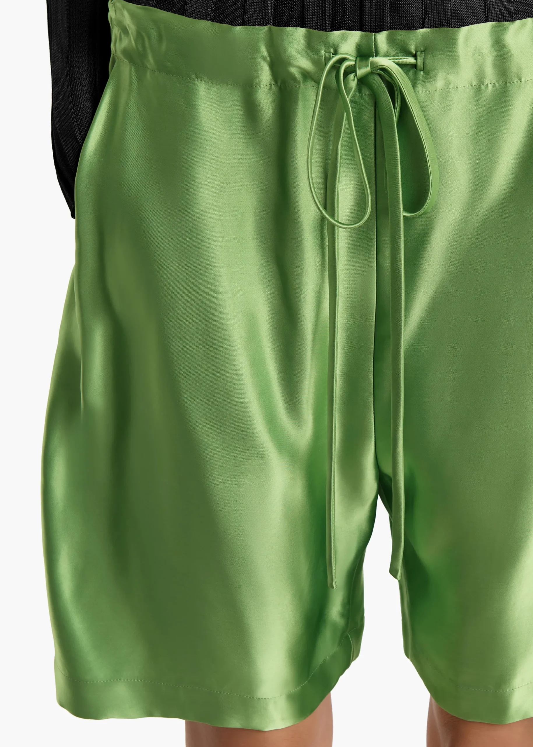 Rohe Short in Absinthe