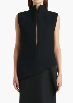 Von Top in Black