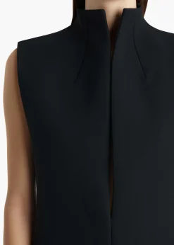 Von Top in Black